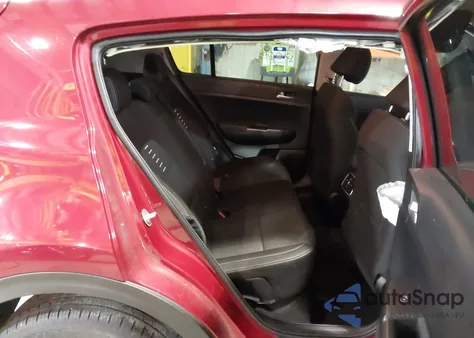 2021 Kia Sportage Lx z USA, uszkodzony, nr VIN KNDPMCAC1M7861004